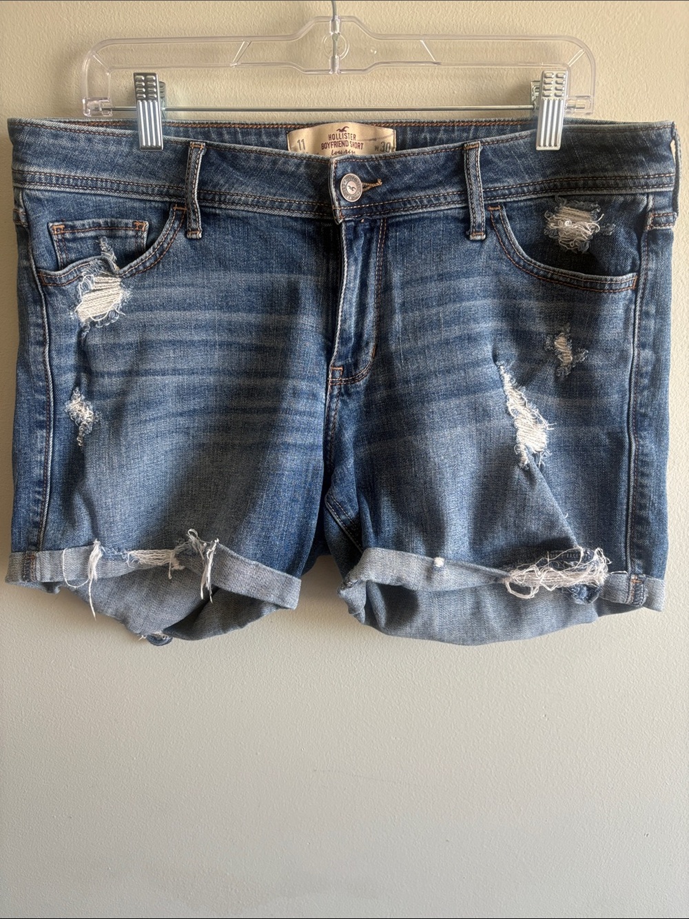 Hollister Boyfriend Denim Shorts W30 Size 11 Distressed Cuffed Low Rise